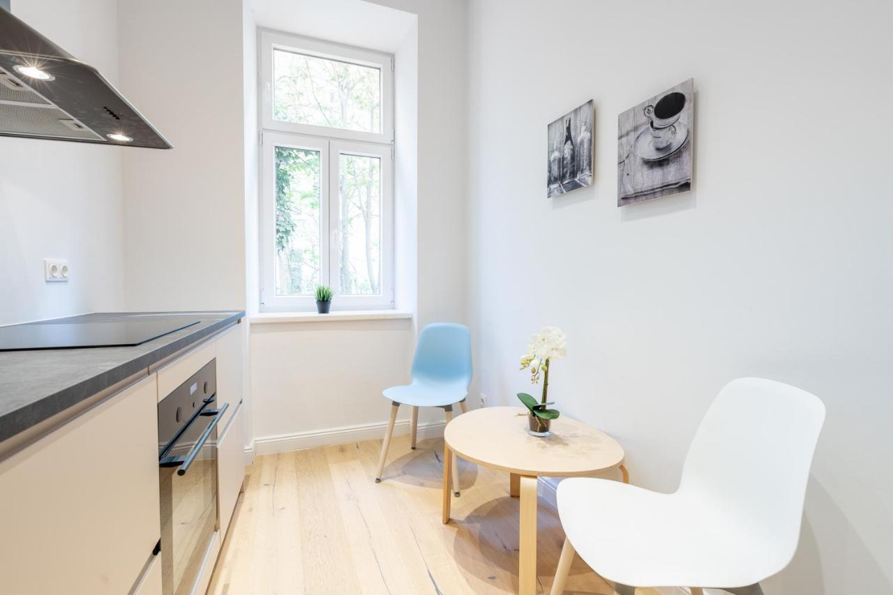 Cottageviertel - Stilvolles Apartment In Parknahe Wiedeń Zewnętrze zdjęcie